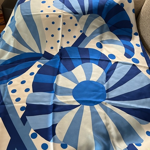 Kate Spade Geo Bloom Silk Square Scarf - Picture 6 of 7